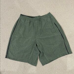 Lululemon Pacebreaker Lined Medium Shorts 7” Green Running Athletic Wear